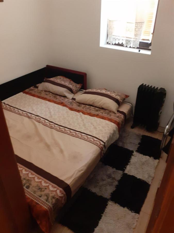 Apartment Mina Novi Sad Esterno foto