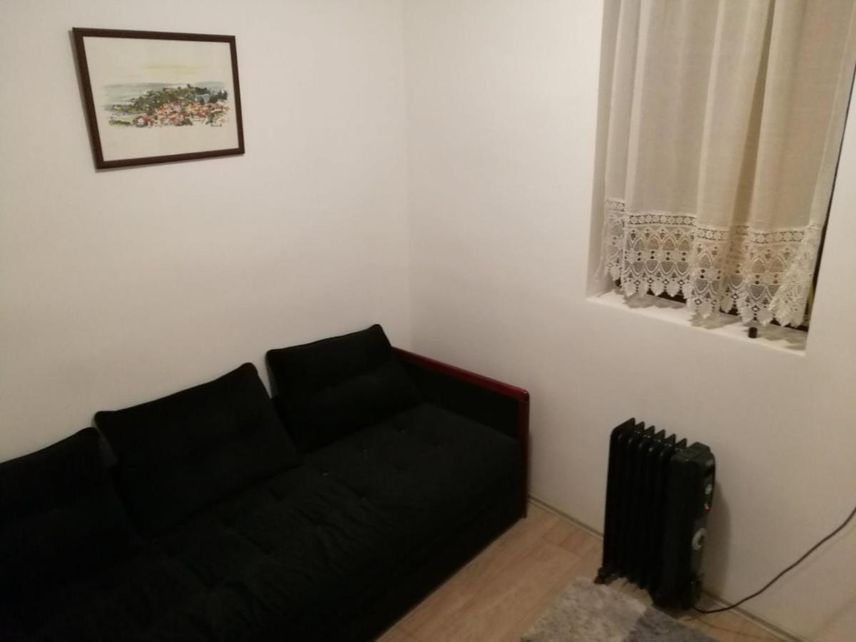 Apartment Mina Novi Sad Esterno foto